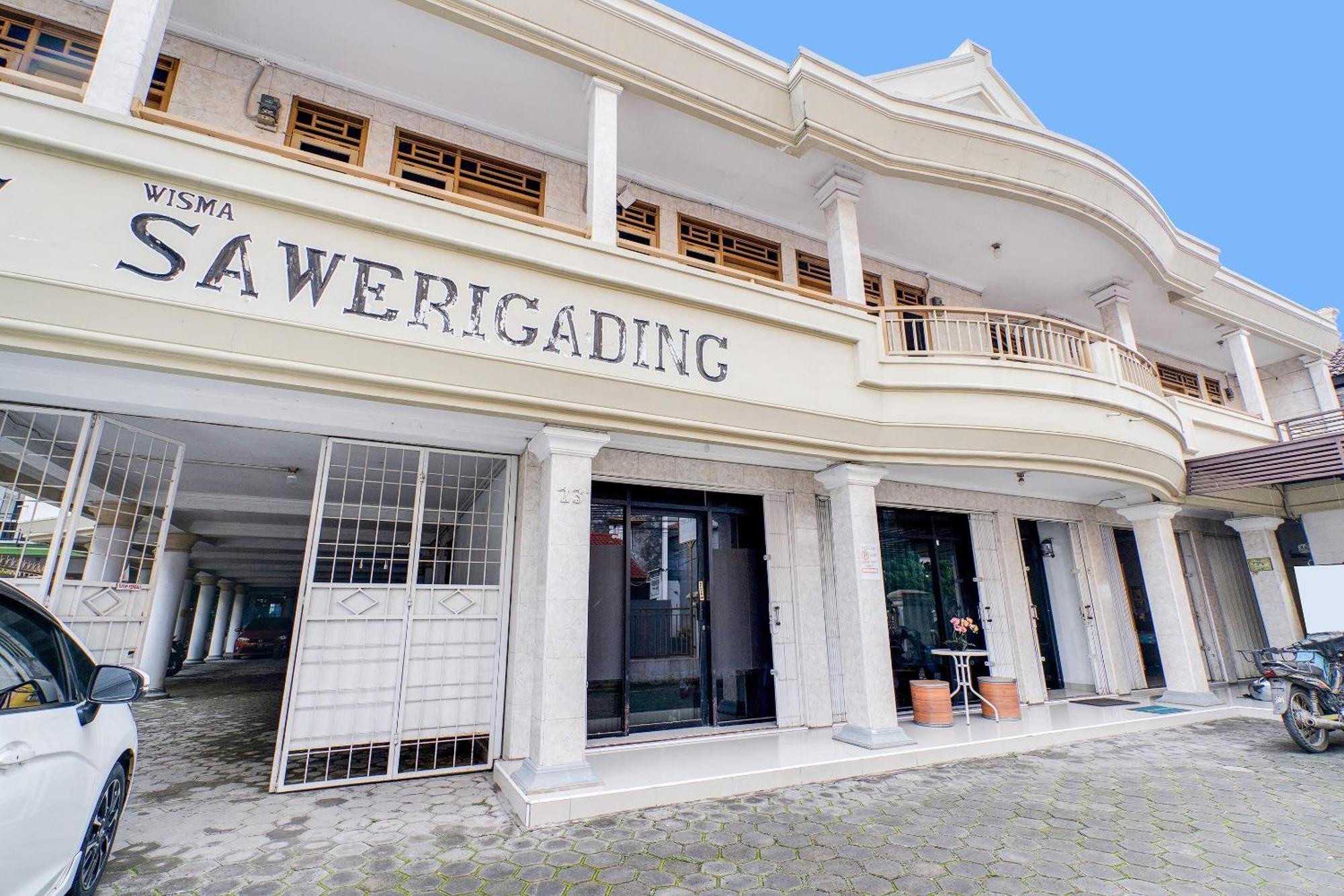 Oyo Life 91994 Sawerigading Jatinangor Syariah Hotel Sayang Exterior photo